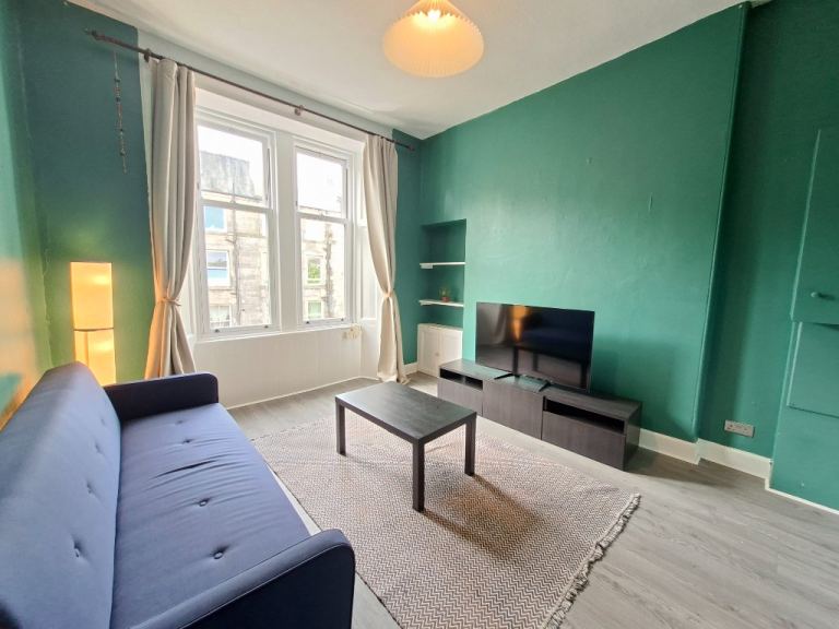 1 bedroom flat in Albert Street, Leith, Edinburgh, EH7 5LT