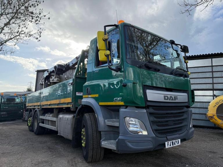 2015 DAF CF 75.330 26T DROPSIDE WITH HMF 1430 CRANE