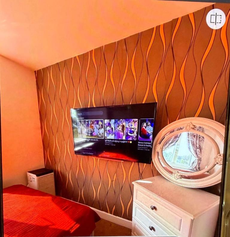 Room for Rent — 3 min to Harrow & Wealdstone station !