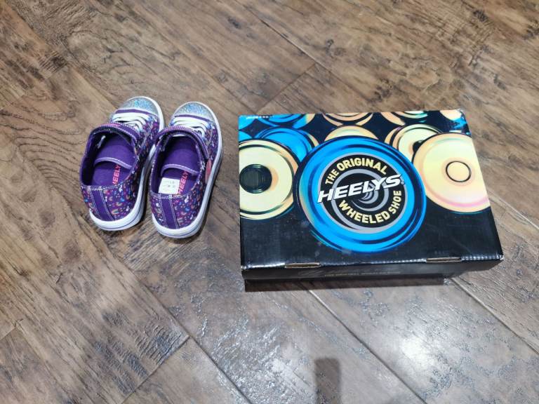 Heely's Snazzy Rainbow size 13 with box barely worn