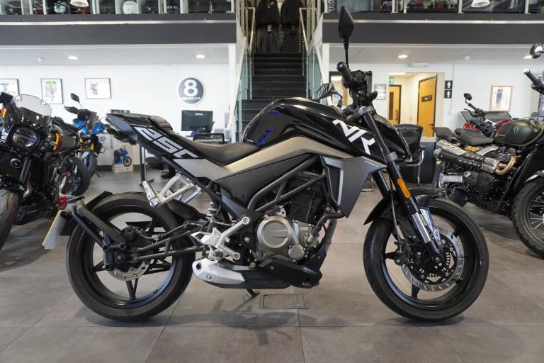 CF Moto 250NK, 2022, Black with just 3822miles Only £1995. 