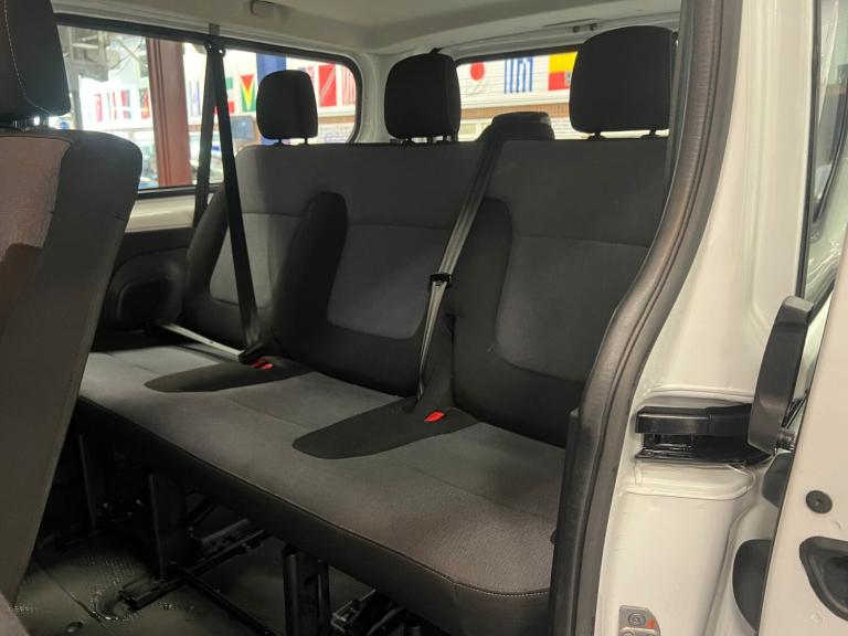 2018 Vauxhall Vivaro L2 1.6CDTI 120PS 9 SEAT LWB MINIBUS (EURO 6) ------------------------------ ...