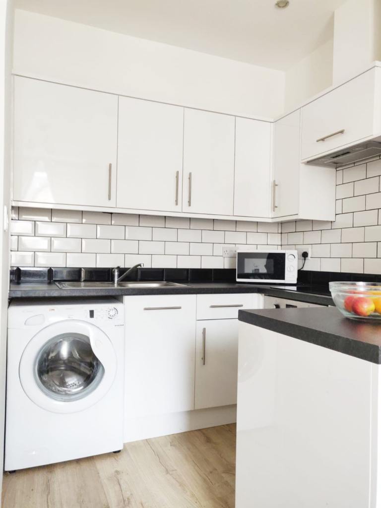 Excellent large one bedroom plus boxroom