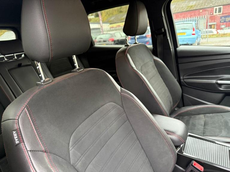 2019 Ford Kuga 1.5T EcoBoost ST-Line Euro 6 (s/s) 5dr HATCHBACK Petrol Manual