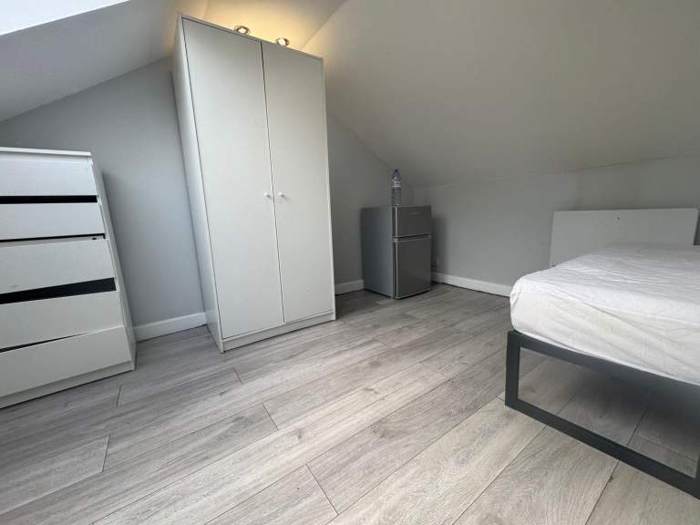✅ Affordable Room in Plaistow | £180/week – Great Transport & Local Amenities! ✅