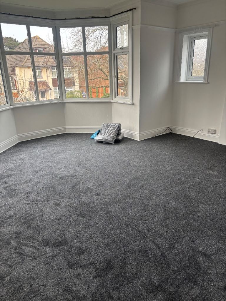 Huge bedsit totally refurbed Queen’s Park 