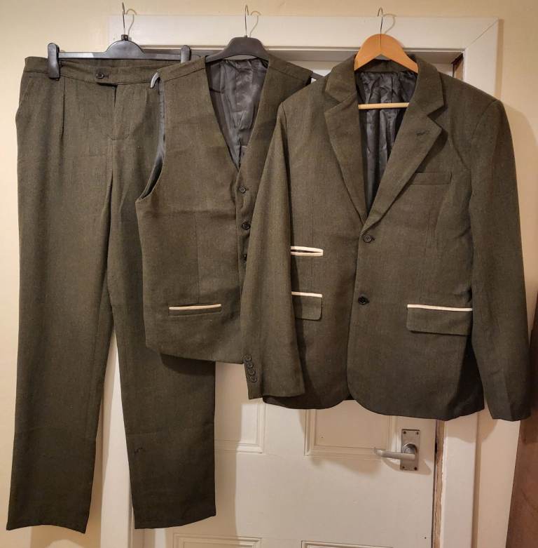 image for New Unworn Green Tweed Style 3 piece suit - Large