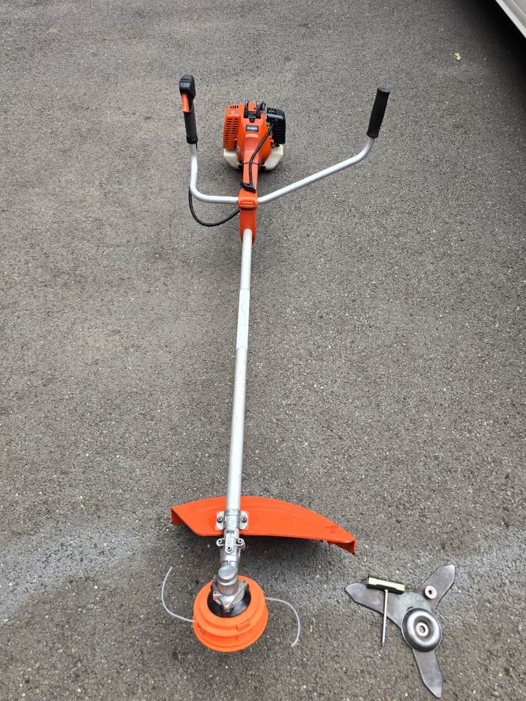 Hitachi (Tanaka) Professional Strimmer/Brushcutter CG 40EY(T) - Good Condition 