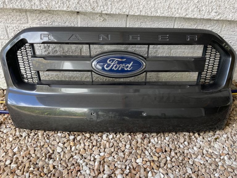 Ford Ranger 2019 grill dark grey