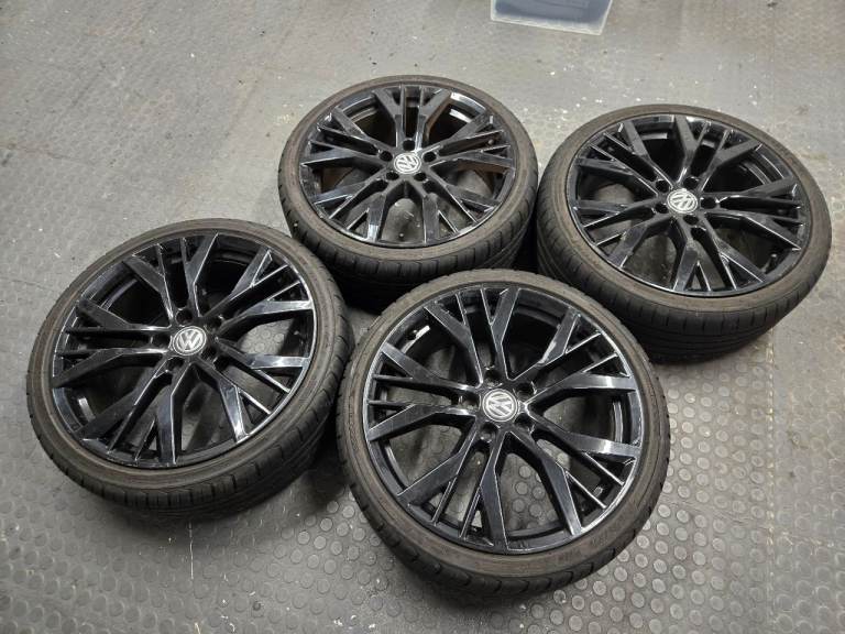 4 x Genuine Volkswagen Santiago 19" Alloys & Tyres