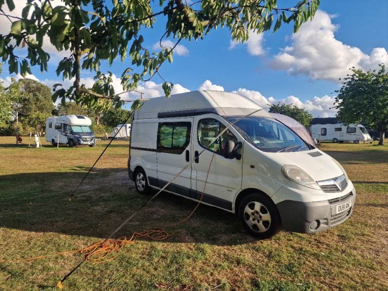 Vauxhall VIVARO, Hi-Top Campervan, 2011, Manual, 1995 (cc) Low Mileage, VGC, 12 months MOT.