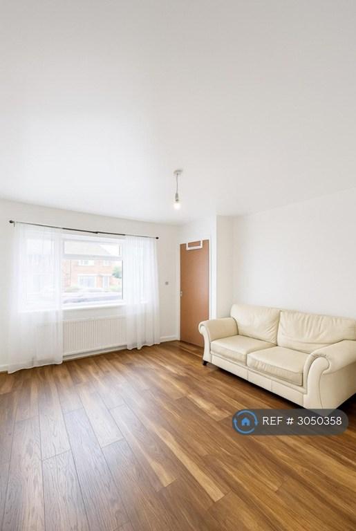 2 bedroom house in Scott Hall Grove, Leeds, LS7 (2 bed) (#3050358)