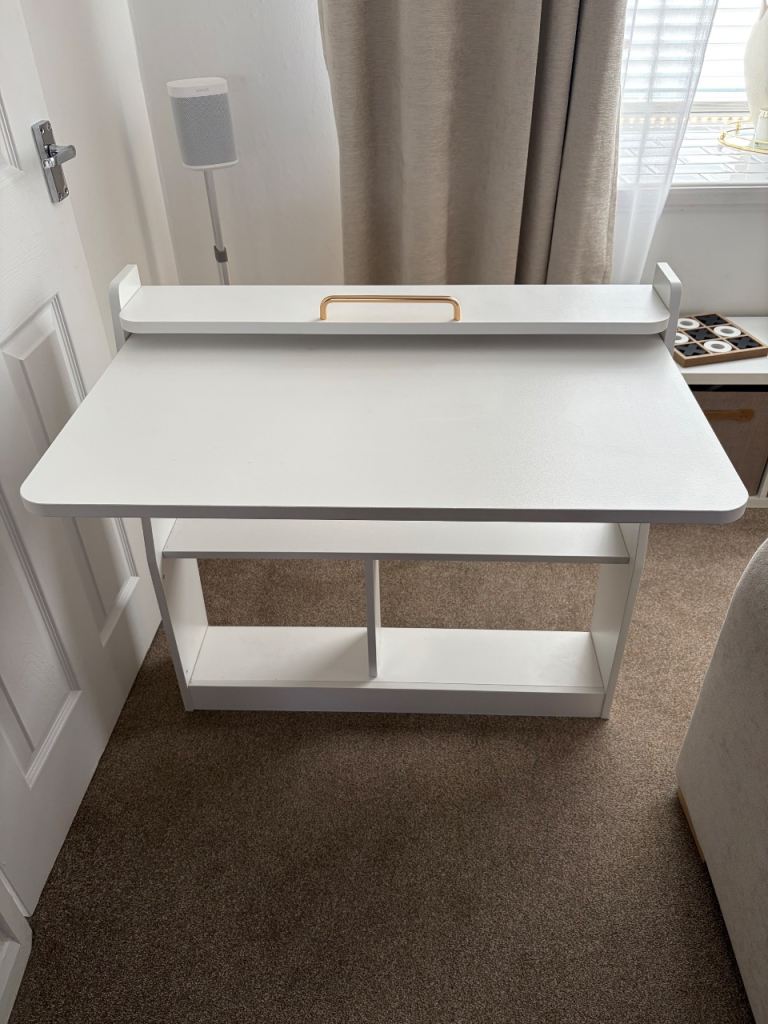 FREE Foldable Desk