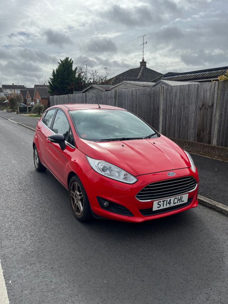 Ford, FIESTA, Hatchback, 2014, Manual, 1241 (cc), 5 doors