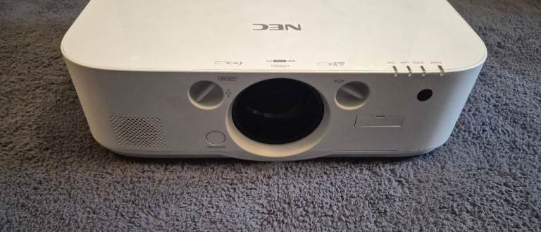 Nec pa722x  projector plus an upgraded lens nec np30zl 