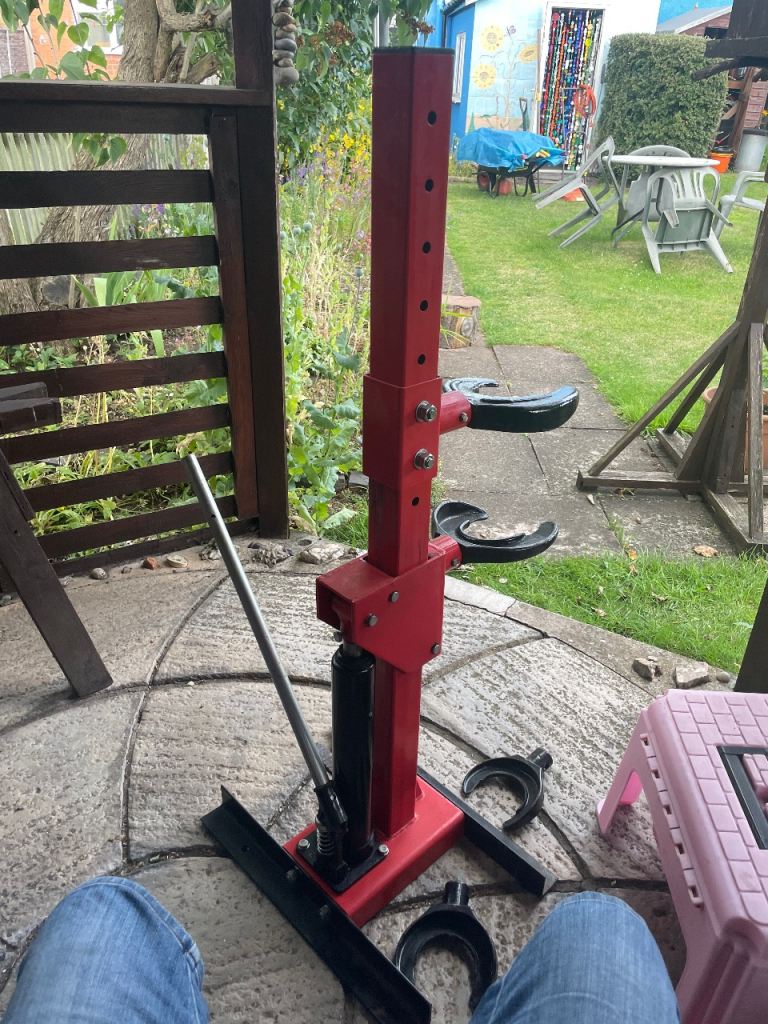 Spring compressor 