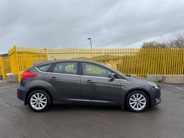 2017 Ford Focus 1.0 EcoBoost 125 Titanium 5dr HATCHBACK PETROL Manual