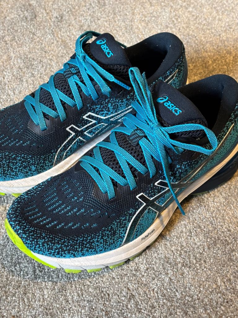 ASICS GT 2000 9 Size 6 UK Great Condition 