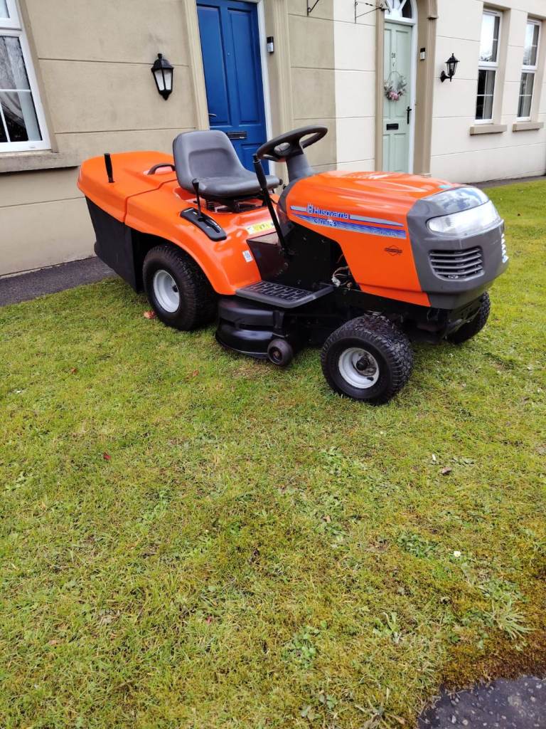 Husqvarna ride on lawnmower 