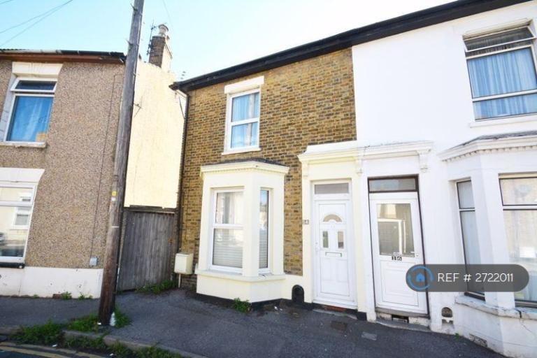 4 bedroom house in Invicta Road, Sheerness, ME12 (4 bed) (#2722011)