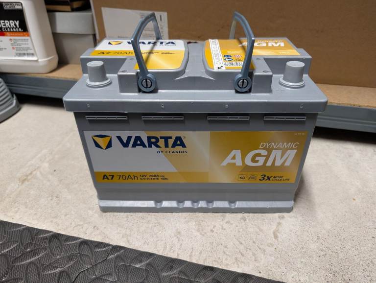 A7 Varta Dynamic AGM 096 Start Stop Car Battery 12V 70Ah – Barely Used (2 Weeks Old)