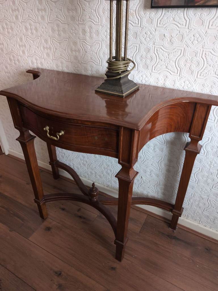 Hall table