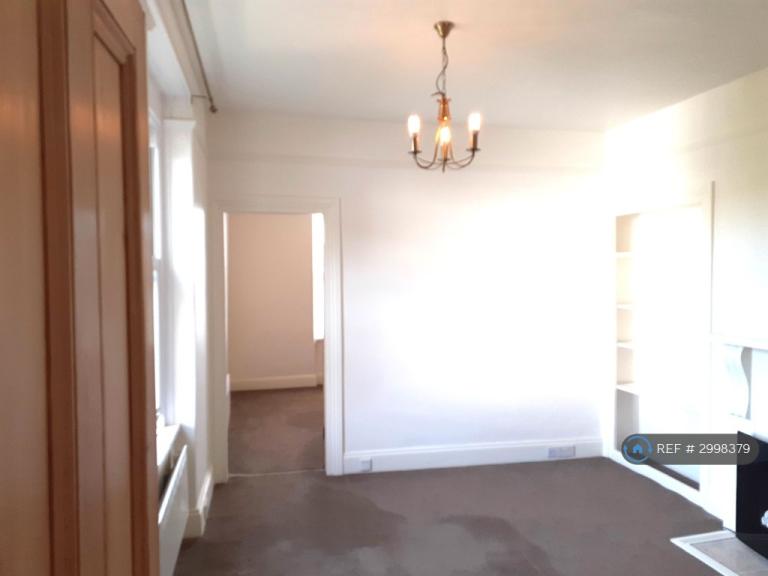 1 bedroom flat in Collingwood Villas, Plymouth, PL1 (1 bed) (#2998379)