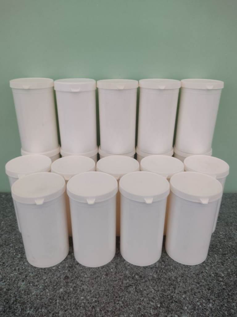 image for 19 Clean Plastic Lidded 4.5 inch Slim Food Containers. Had one time use only for food products!