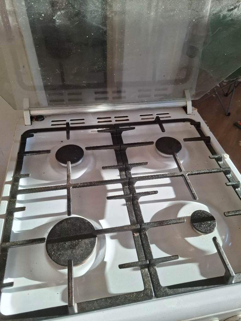 Used gas cooker with oven