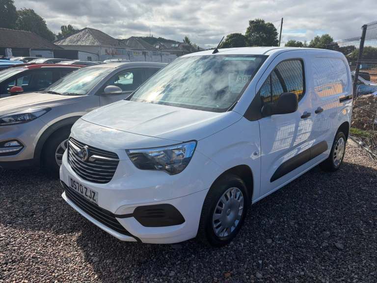 2020 Vauxhall Combo 2300 1.5 Turbo D 100ps H1 Sportive Van PANEL VAN DIESEL Manual