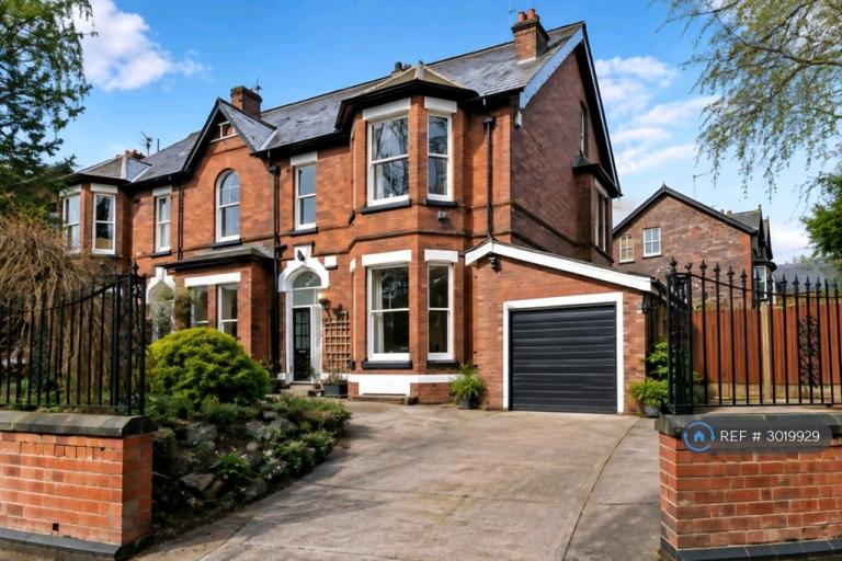 1 bedroom in Belgrave Crescent, Eccles, Manchester, M30 (#3019929)
