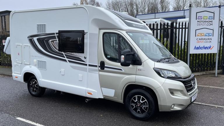 Swift escape 604C | Automatic | 3500kg | Under 6m length |