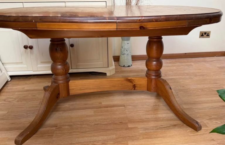 Large Pine Table