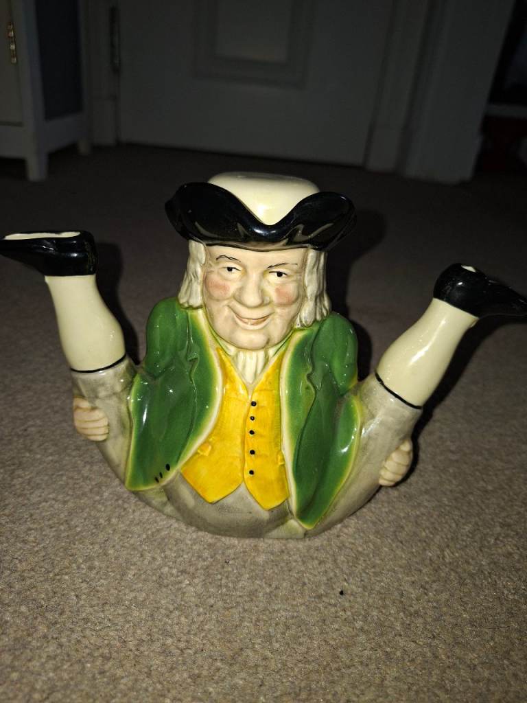 WOOD POTTERS rare Legs Akimbo character jug