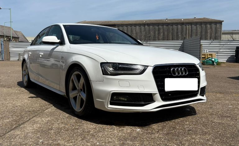 Audi, A4, Saloon, 2012, Manual, 1968 (cc), 4 doors