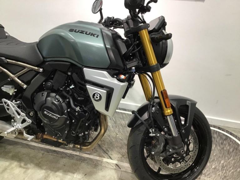 Suzuki GSX-8T 25 plate 174 miles 