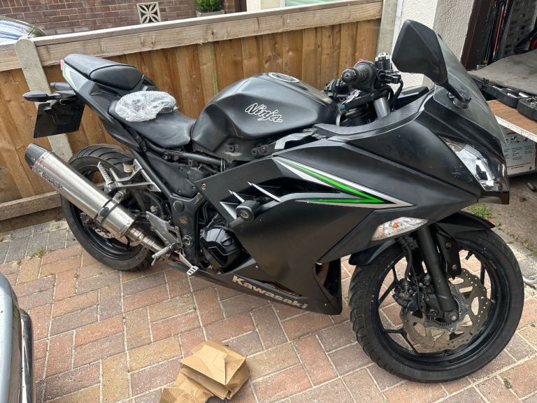 Kawasaki, Ninja 300, 2016, 296 (cc)