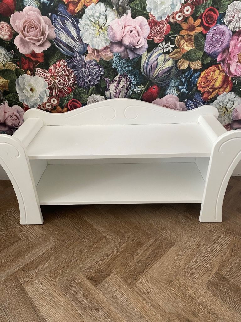 Tutti Bambini bookshelf 