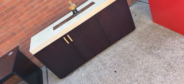 Marble top side unit