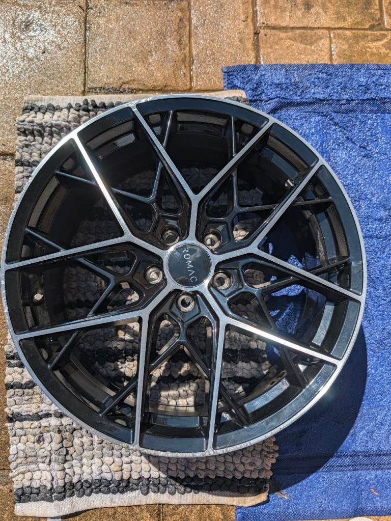 1 x 19" Romac Vortex Black polished alloy