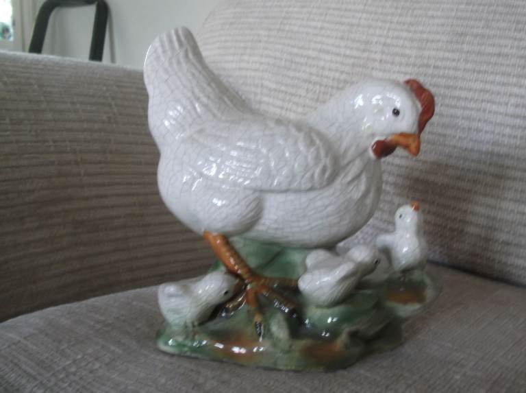 Lovely Large Vintage Crackle Glaze Mother Hen Chicken and 3 Chicks Ceramic Ornament