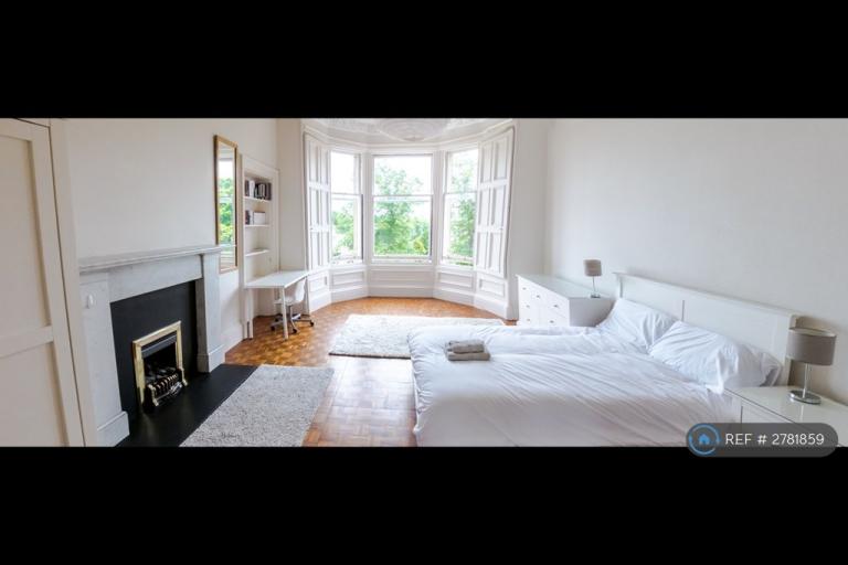 5 bedroom flat in Thirlestane Road, Edinburgh, EH9 (5 bed) (#2781859)
