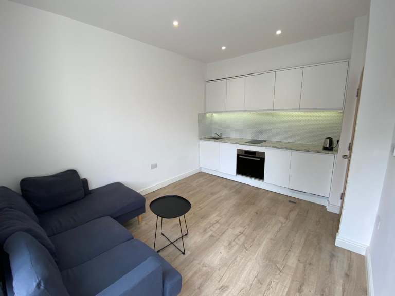 2 bedroom flat in 2 Bedroom Flat – Caledonian Road, Islington N1