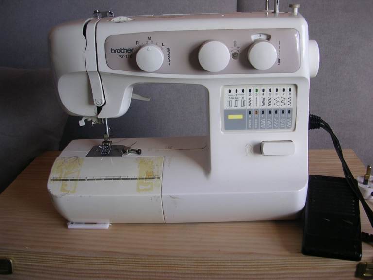 Brother PX110 Sewing Machine (Spares or Repair) it has a broken Needle Threader