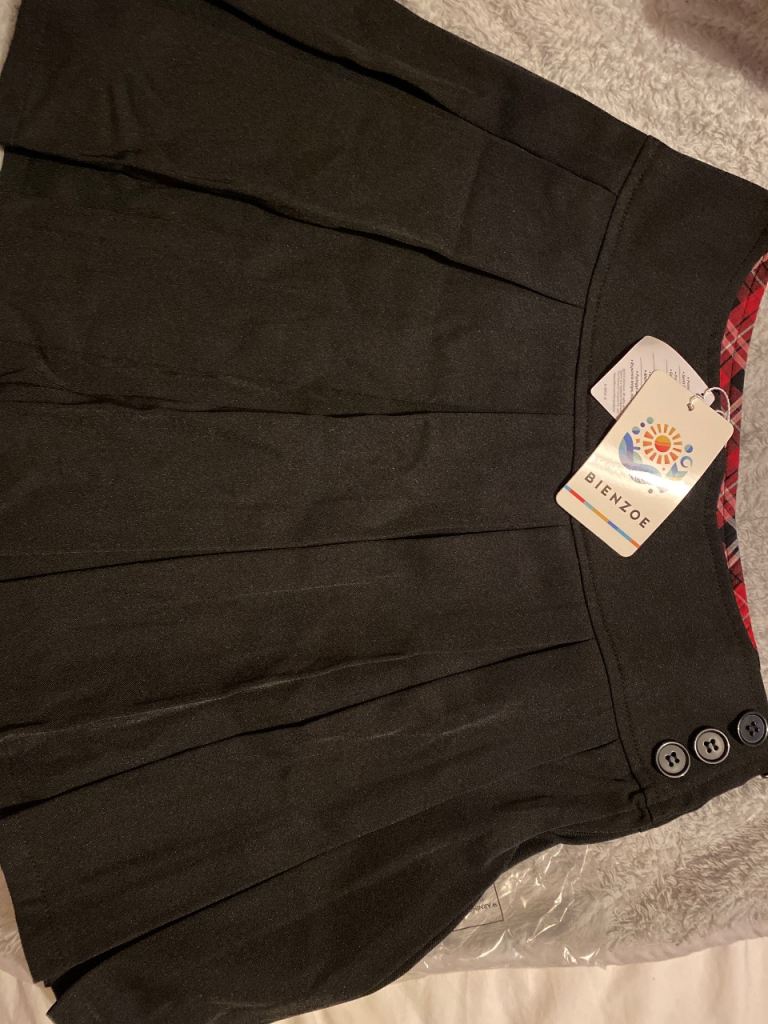 BIENZOE Black Pleated Skirt with Tag – New