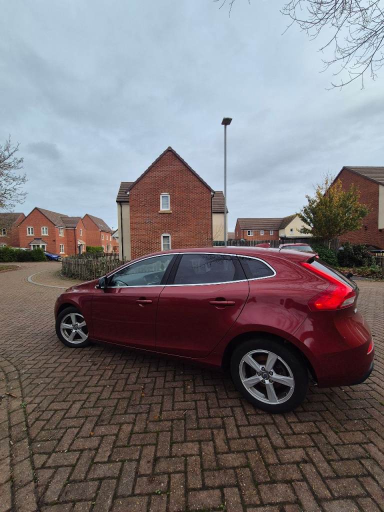 Volvo, V40, Hatchback, 2013, Manual, 1560 (cc), 5 doors