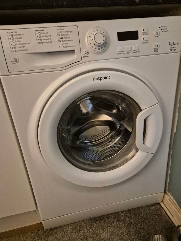 Hotpoint LSTF754 Washing Machine – White, Good Condition