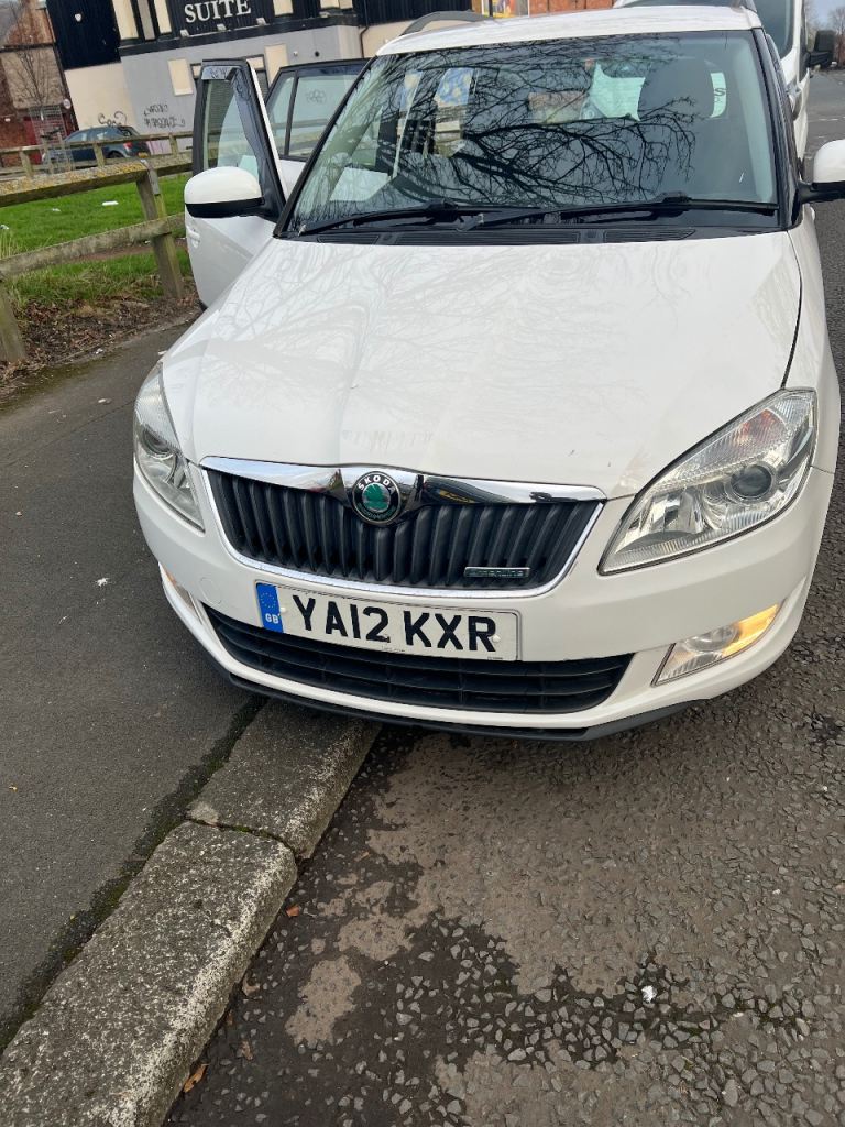 Skoda, FABIA, Estate, 2012, Manual, 1199 (cc), 5 doors