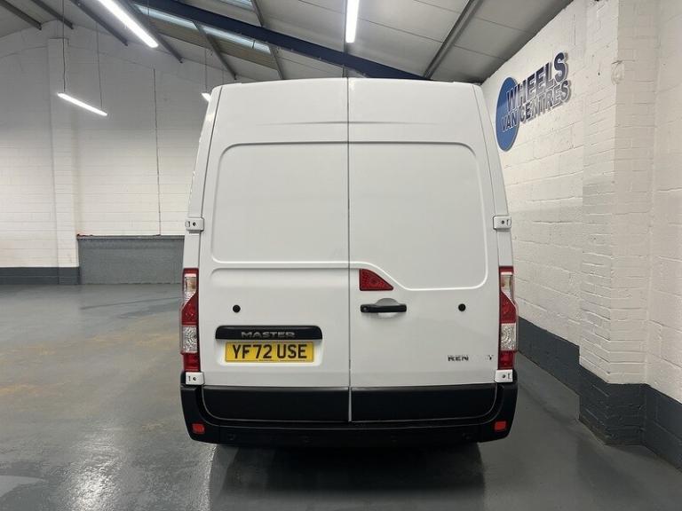 2023 Renault Master LM35dCi 135 Business+ Medium Roof Van PANEL VAN DIESEL Manual