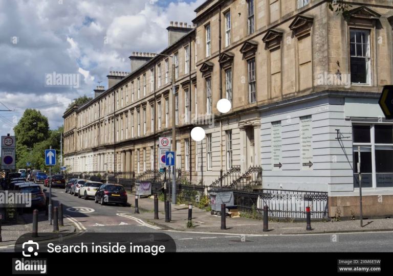 5 or 6 bedroom HMO flat near Glasgow Uni 